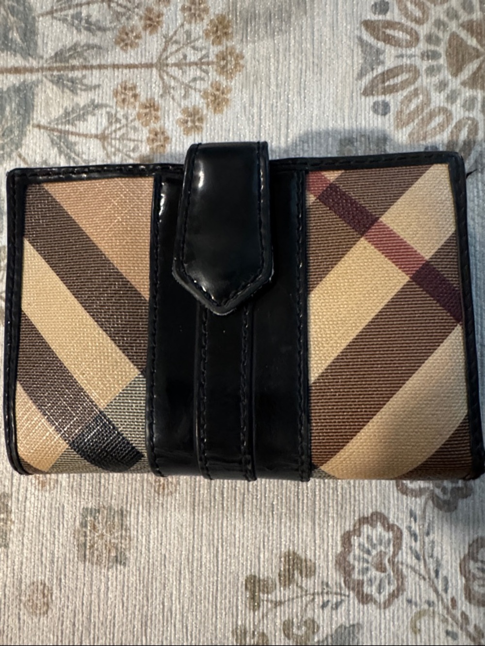 Burberry Black Leather Card Wallet with Equestrian Emboss - Picture 6 of 9